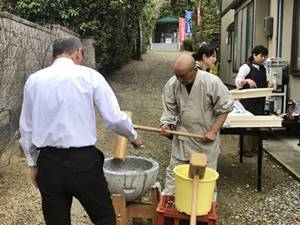 宝善院の餅つき