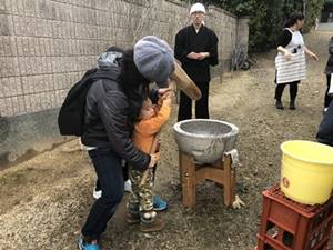 宝善院の餅つき