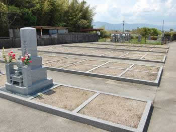 滋賀県守山市石田共同墓地