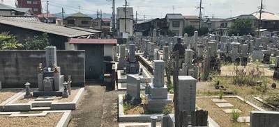 京都府精華町の車付墓地